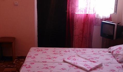 Трехместный