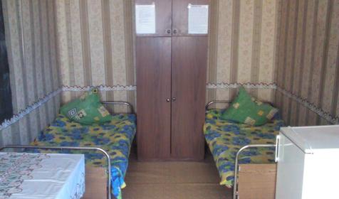 Домик без удобств трехместный