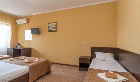 Однокомнатный четырехместный стандарт с балконом. Гостевой дом Верона, г. Анапа, п. Витязево