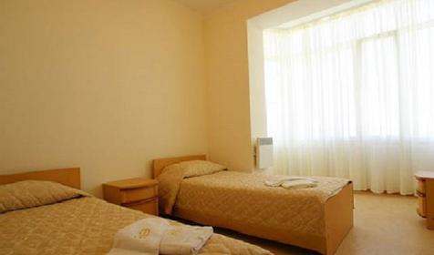 Трехместный стандарт с совмещенной туалетной комнатой