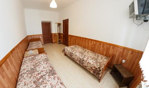 Трехместный