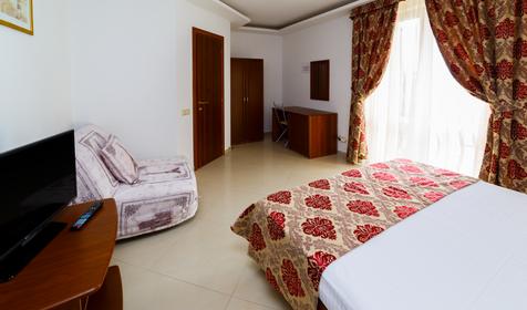 Tristar Hotel (Тристар Отель)