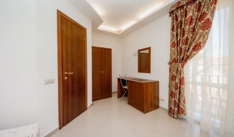 Tristar Hotel (Тристар Отель)