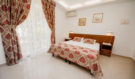 Tristar Hotel (Тристар Отель)