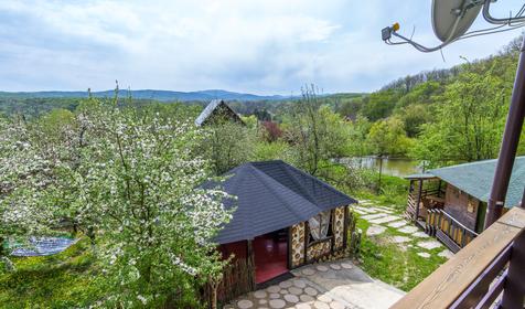 Дом Сундук. База отдыха Яблочный гусь, Северский р-он, п. Тхамаха