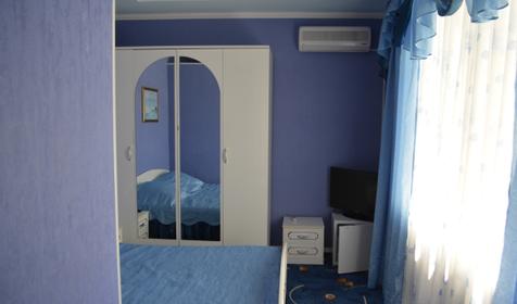 Синий двухместный номер с удобствами