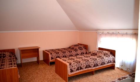 Четырехместный на мансарде, 1 корпус (санузел рядом с номером)