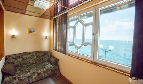 Семейные апартаменты с видом на море