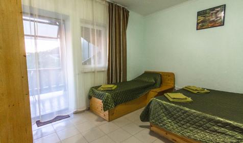 Трехместный стандарт с удобствами и видом на море