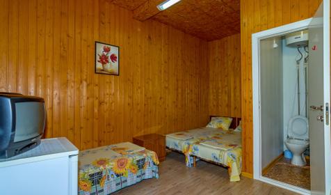 Трехместный стандарт. Гостевой дом Виктория, Туапсе, Дедеркой