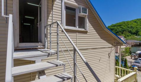 Трехместная мансарда. Гостевой дом Виктория, Туапсе, Дедеркой