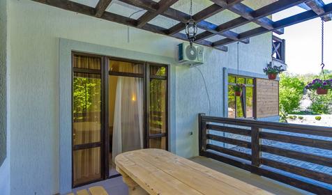 Делюкс. Отель Каштан, Даховская