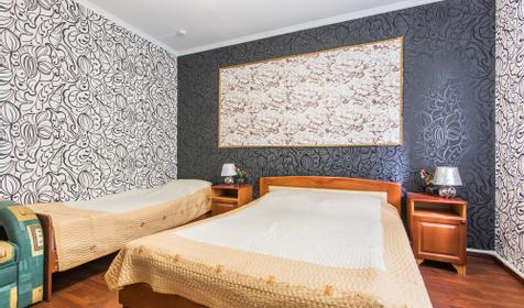 Трехместный