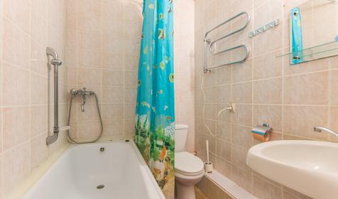 Трехместный