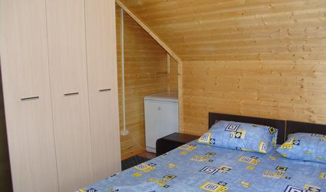 Трехместный в новом срубе