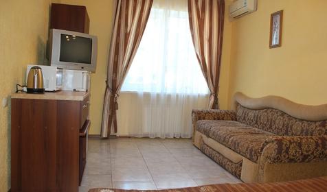 Трех-, четырехместный евростандарт с мини-кухонным уголком