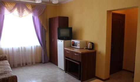 Трех-, четырехместный евростандарт с мини-кухонным уголком