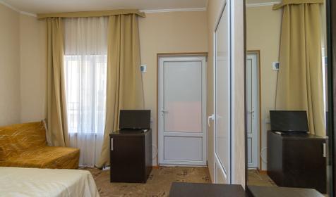 Комфорт трехместный. Гостевой дом "Александр", город-курорт Анапа