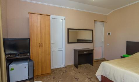 Комфорт четырехместный. Гостевой дом "Александр", город-курорт Анапа