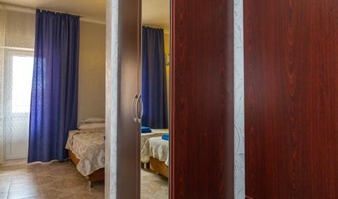 Трехместный стандарт с балконом. Отель Бавария, г. Анапа, п. Витязево