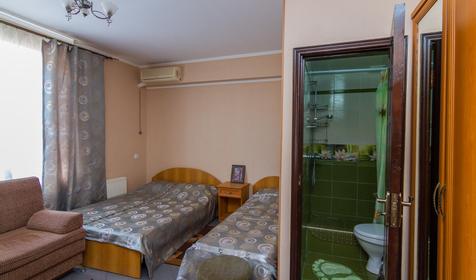 Стандарт трехместный. Гостевой дом Фортуна, Анапа