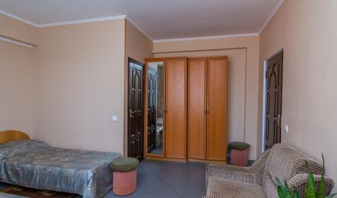 Стандарт трехместный. Гостевой дом Фортуна, Анапа