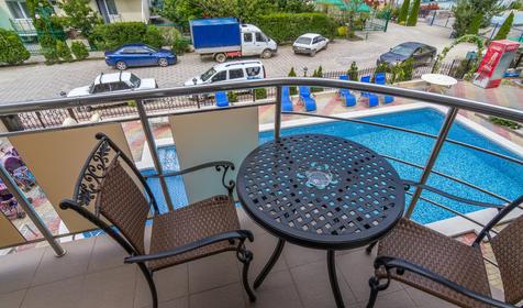 Полулюкс двухместный с видом на бассейн. Отель Золотые пески, Анапа, п. Витязево