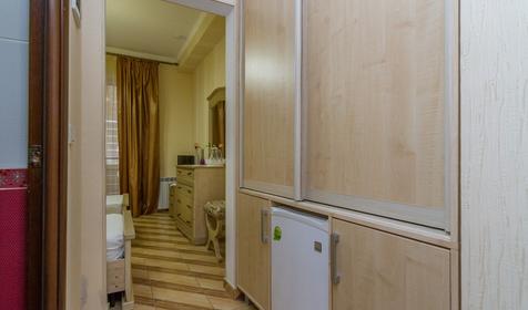 Полулюкс двухместный с видом на двор. Отель Золотые пески, Анапа, п. Витязево