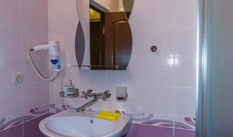 Полулюкс трехместный с видом на бассейн. Отель Золотые пески, Анапа, п. Витязево