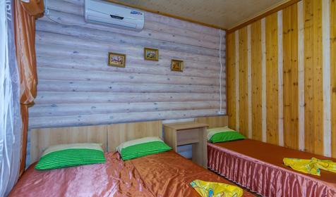 Трехместный люкс. Гостевой дом Золотая рыбка, г. Анапа, п. Витязево