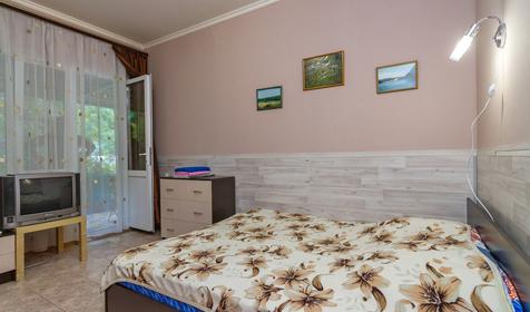 Трехместный стандарт. Гостевой дом Green House, Туапсе, Пляхо