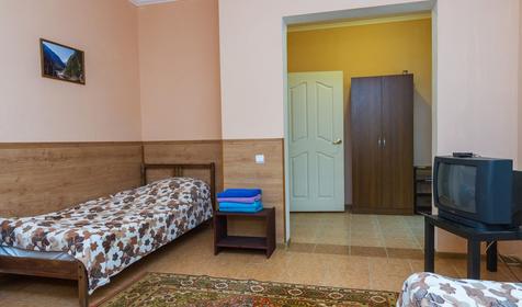 Четырехместный стандарт. Гостевой дом Green House, Туапсе, Пляхо