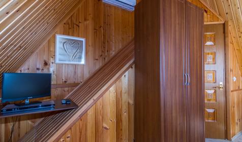 Двухкомнатный люкс с мансардой. Мини-отель Горная Долина, г. Геленджик, п. Архипо-Осиповка