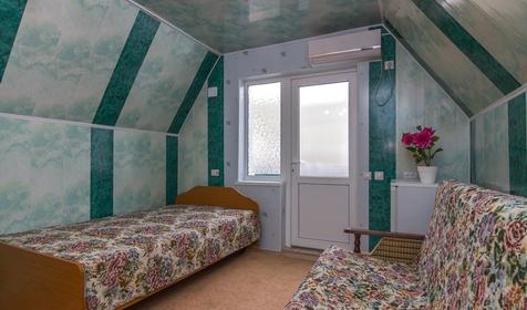 Двух-, трехместный номер. Гостевой дом Гномик, г. Туапсе, с. Агой