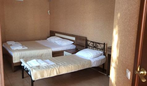 Полулюкс трехместный