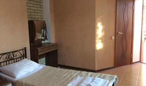 Полулюкс трехместный