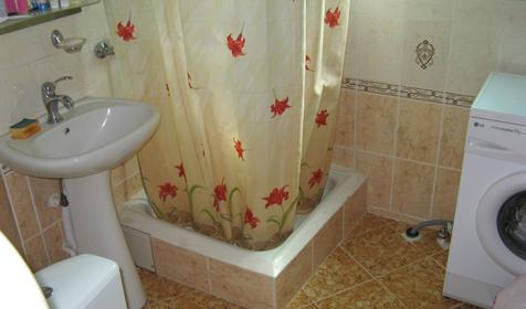 Полдома в частном секторе