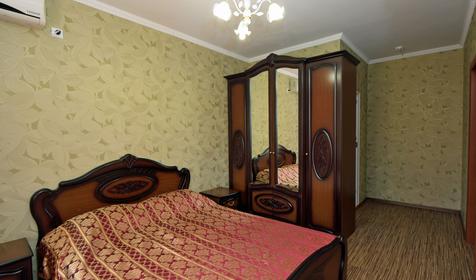 Люкс двухкомнатный четырехместный (2-4 этаж)