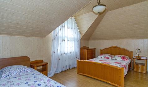 Люкс трехкомнатный в коттедже. Гостевой дом Бриз, Туапсе, Небуг