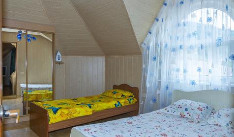 Люкс трехкомнатный в коттедже. Гостевой дом Бриз, Туапсе, Небуг