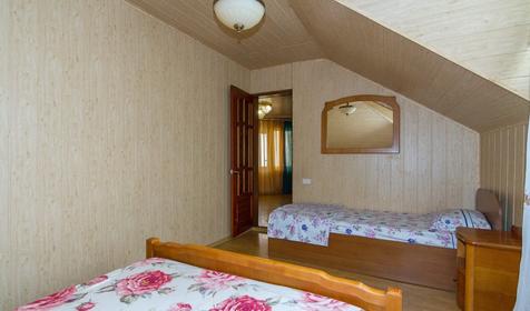 Люкс трехкомнатный в коттедже. Гостевой дом Бриз, Туапсе, Небуг