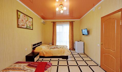 Четырехместный с балконом. Мини-гостиница Абрикос, г. Геленджик, п. Кабардинка