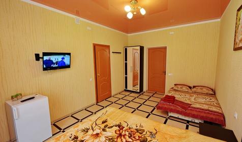 Четырехместный с балконом. Мини-гостиница Абрикос, г. Геленджик, п. Кабардинка