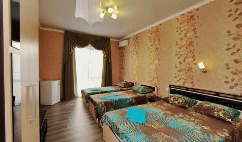 Четырехместный с балконом. Мини-гостиница Абрикос, г. Геленджик, п. Кабардинка