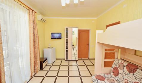 Пятиместный с балконом. Мини-гостиница Абрикос, г. Геленджик, п. Кабардинка