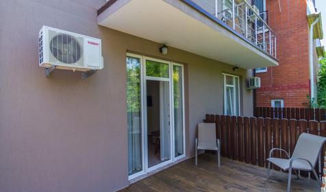 Комфорт плюс с террасой. Гостевой дом Артемида, Геленджик, Архипо-Осиповка