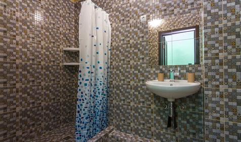 Улучшенный трехместный. Гостевой дом Легенда, г. Геленджик, с. Дивноморское