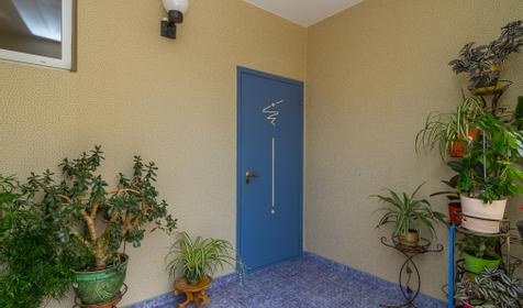 Трехкомнатный с гостиной и кухней. Гостевой дом на Новороссийской, Геленджик, Кабардинка