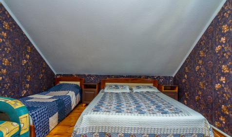 Cемейный. Частная гостиница Изумрудная, Геленджик