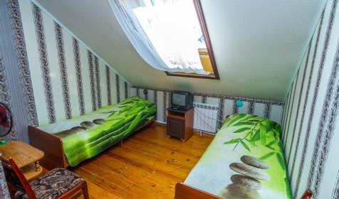 Cемейный. Частная гостиница Изумрудная, Геленджик